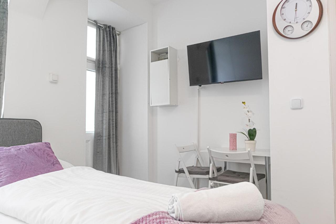 3 Standard Near Hauptbahnhof Wien